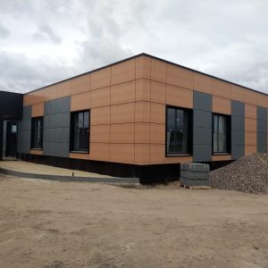 Навесной фасад с облицовкой алюминиевыми или стальными кассетами
