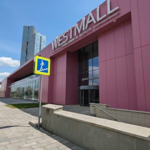 Облицовка вентфасада сотовыми алюминиевыми панелями